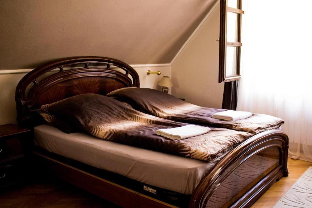 Brassoi Vendeghaz Hotel Miskolc Buitenkant foto