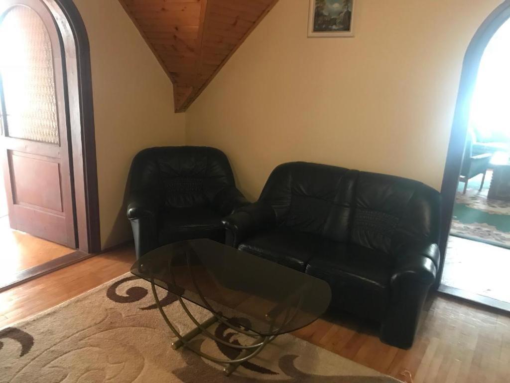 Brassoi Vendeghaz Hotel Miskolc Buitenkant foto