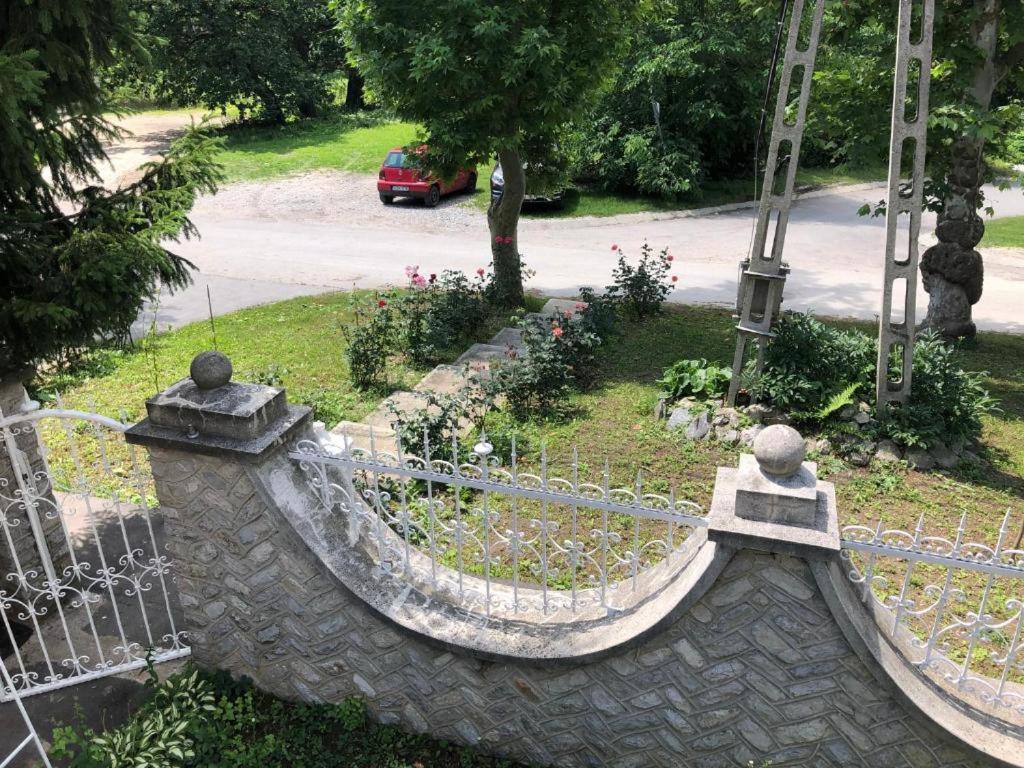 Brassoi Vendeghaz Hotel Miskolc Buitenkant foto